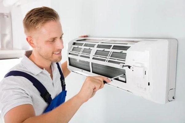 Trung Tâm Bảo Hành Máy Lạnh Hitachi Tại Nhà